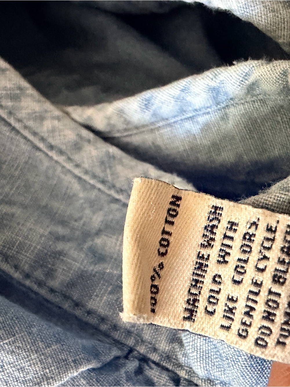 Light Blue Chambray Women’s Short Sleeve Top - Picture 4 of 4